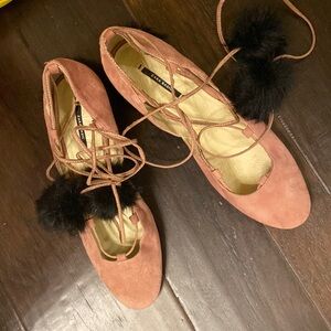 super cute nude and black